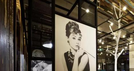 「融創(chuàng)春風(fēng)十里」售樓中心，光影演繹的自然之道！